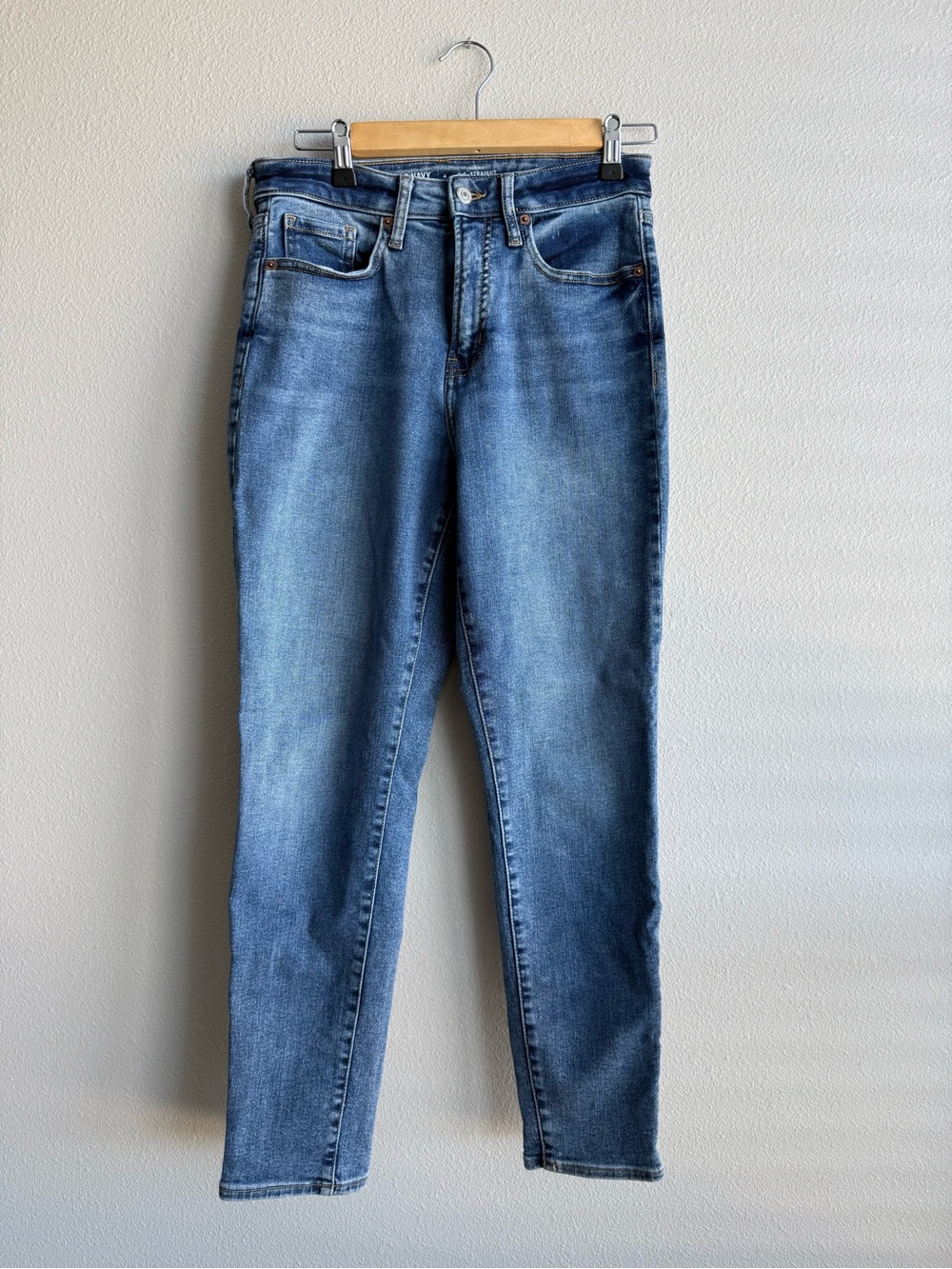 Women’s Jeans in Medium Blue Wash (Size 4)